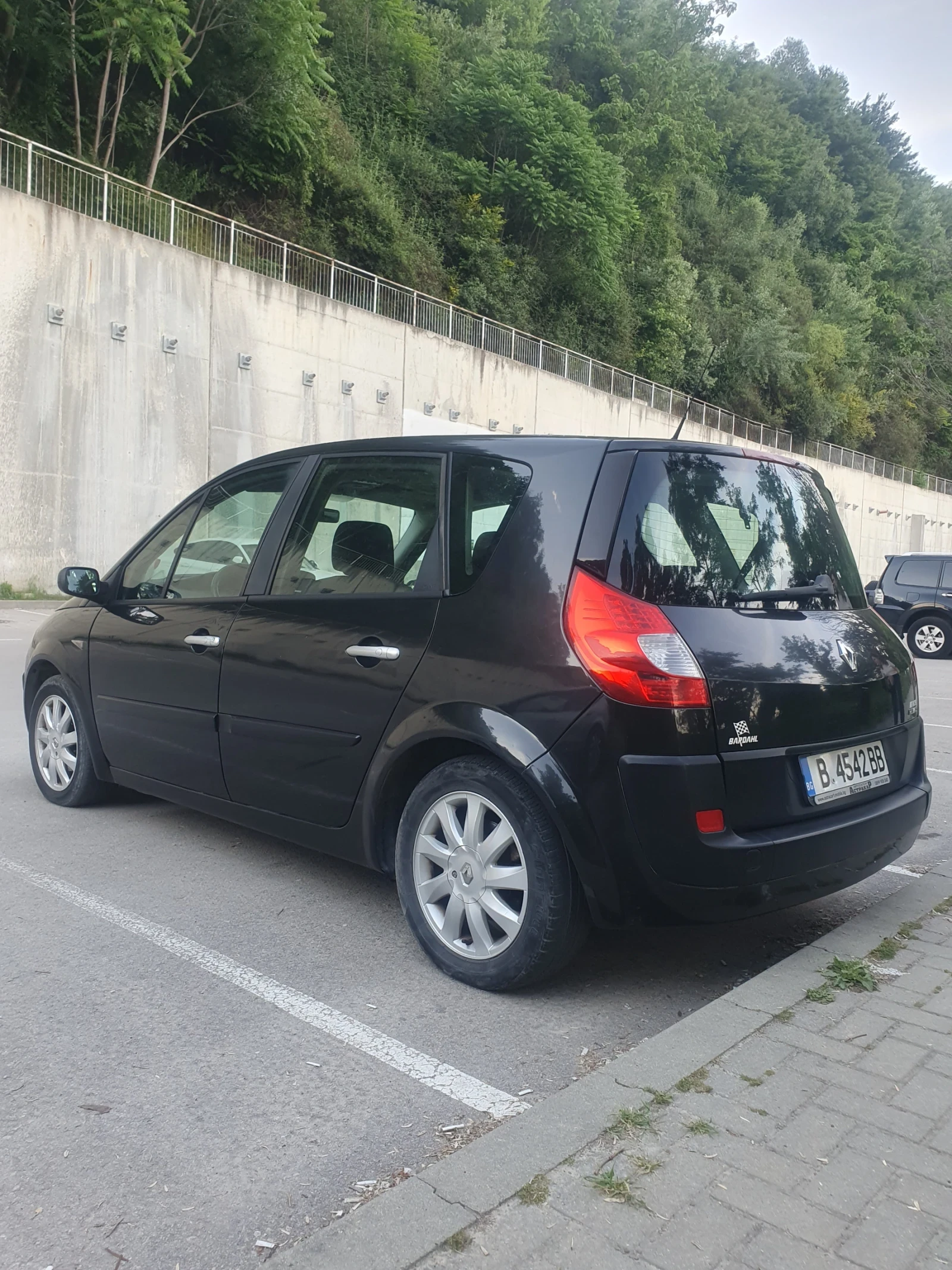 Renault Scenic Megan , снимка 5 - Автомобили и джипове - 55317699