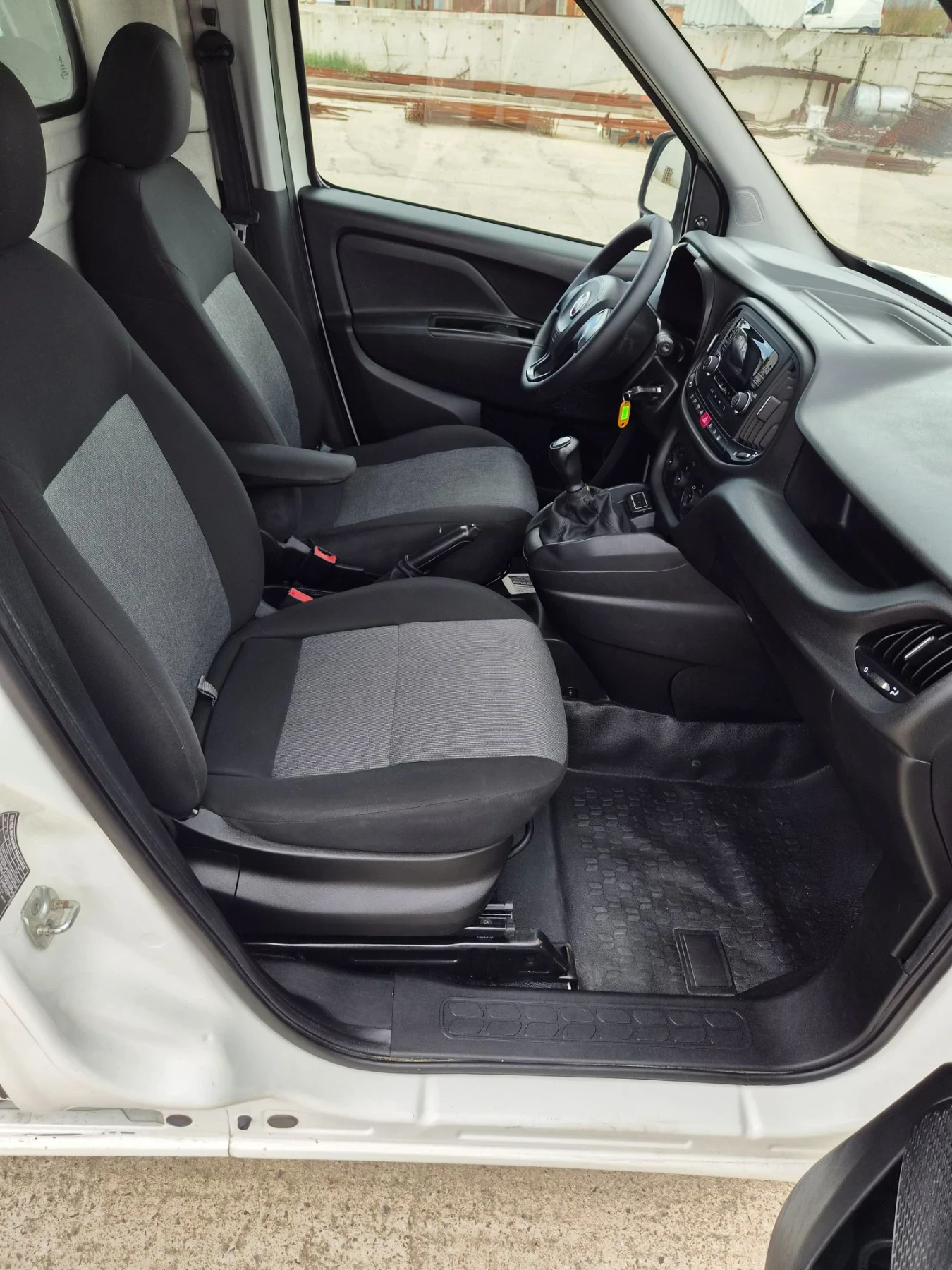 Fiat Doblo 1.3 multijet, снимка 12 - Автомобили и джипове - 55888344