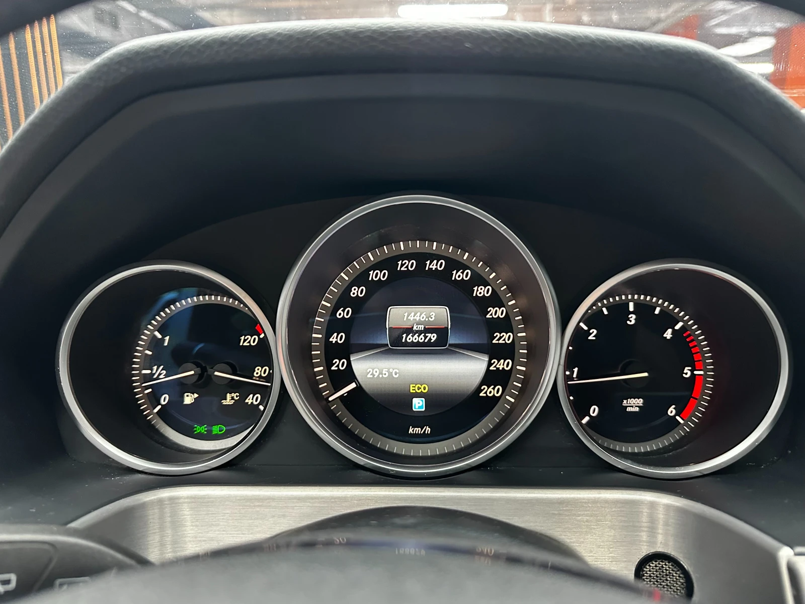 Mercedes-Benz E 220 2.2d 170 к.с., снимка 15 - Автомобили и джипове - 55951096
