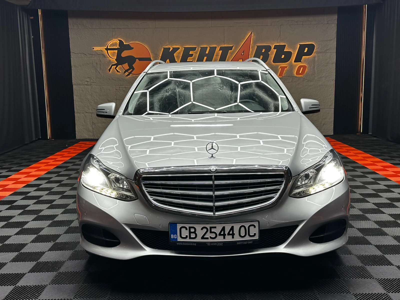 Mercedes-Benz E 220 2.2d 170 к.с., снимка 2 - Автомобили и джипове - 55951096