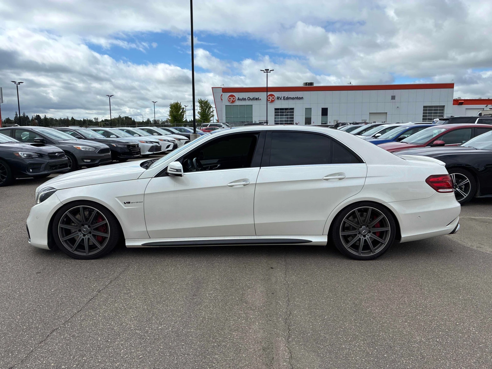 Mercedes-Benz E 63 AMG s / Distronic / Harman Kardon / Carfax /Автокредит, снимка 17 - Автомобили и джипове - 55986696