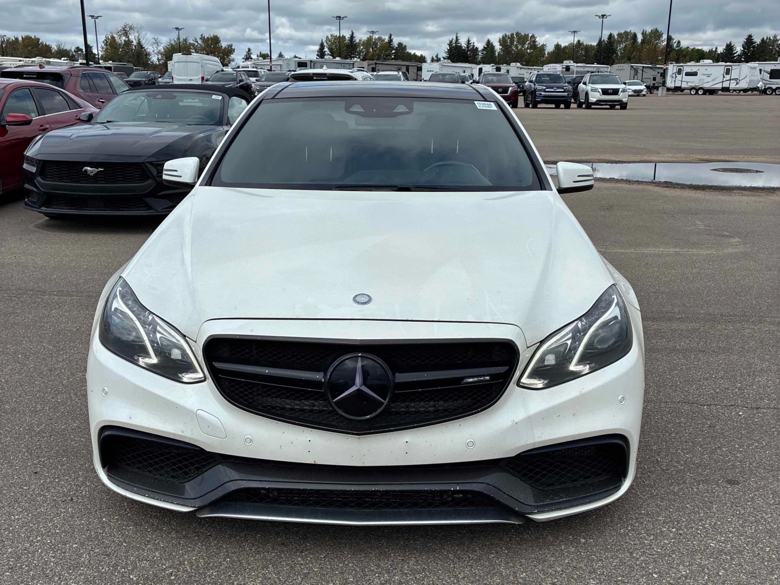 Mercedes-Benz E 63 AMG s / Distronic / Harman Kardon / Carfax /Автокредит, снимка 6 - Автомобили и джипове - 55986696