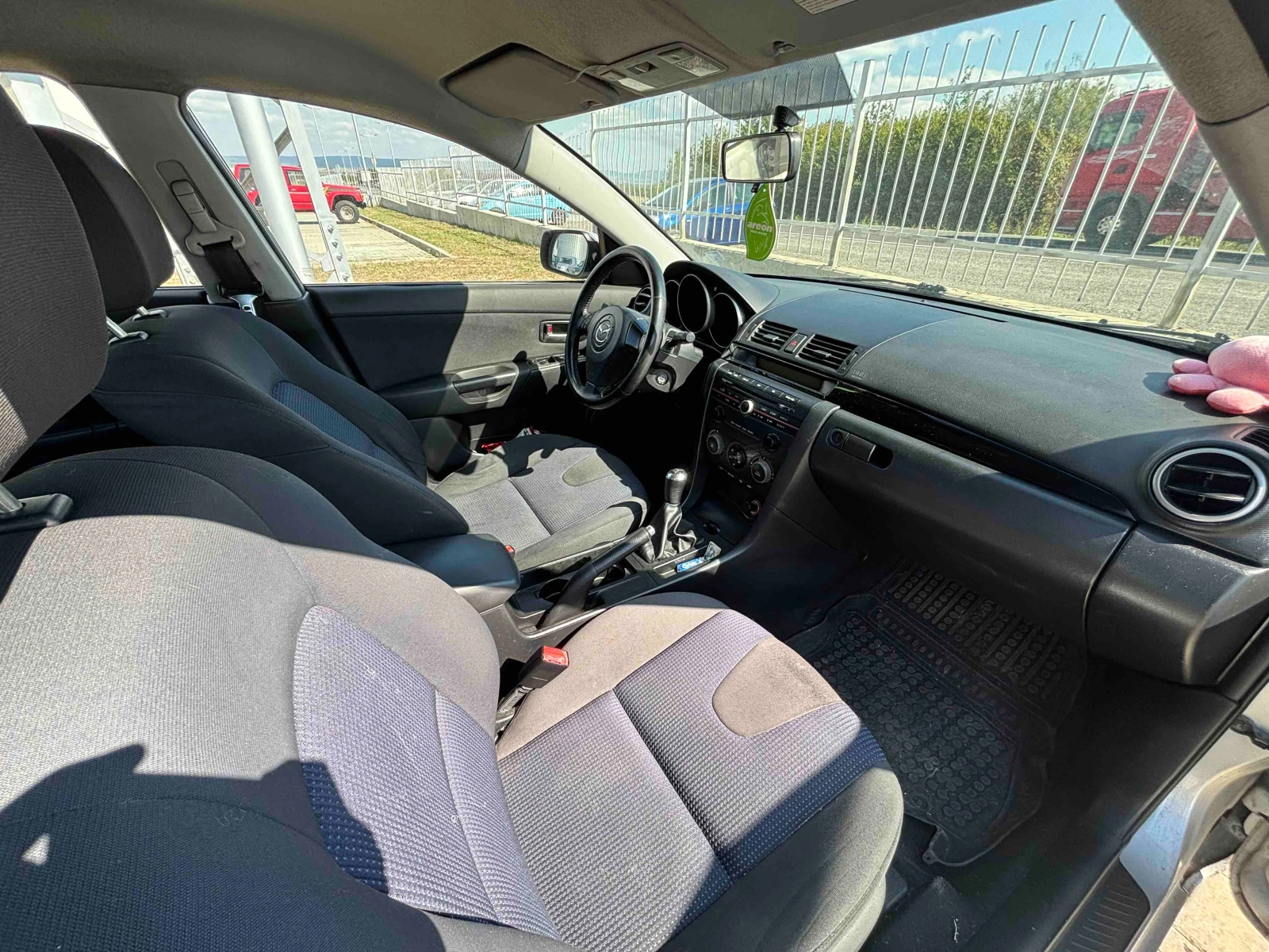 Mazda 3 1.6, снимка 11 - Автомобили и джипове - 56288793