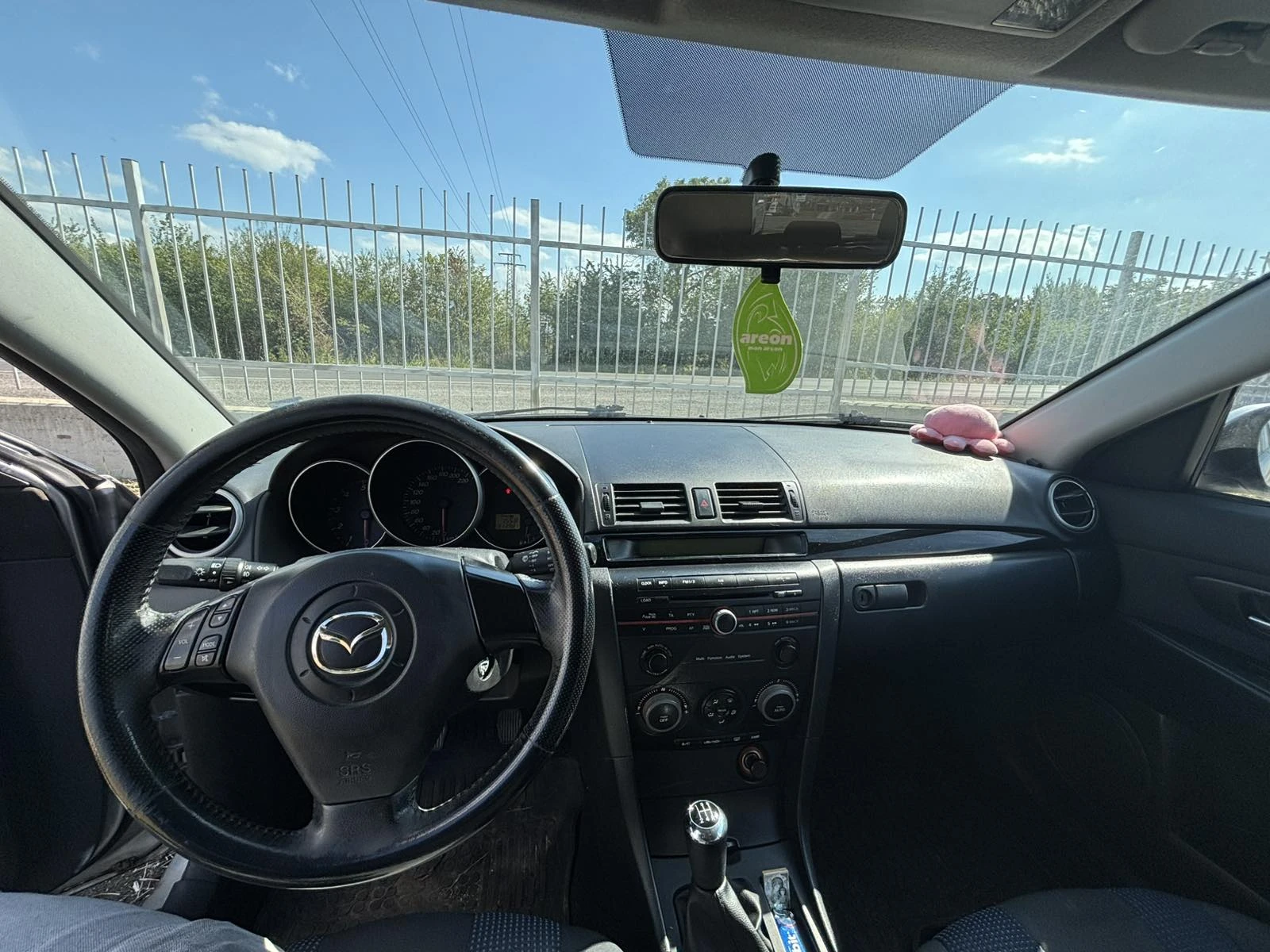 Mazda 3 1.6, снимка 10 - Автомобили и джипове - 56288793