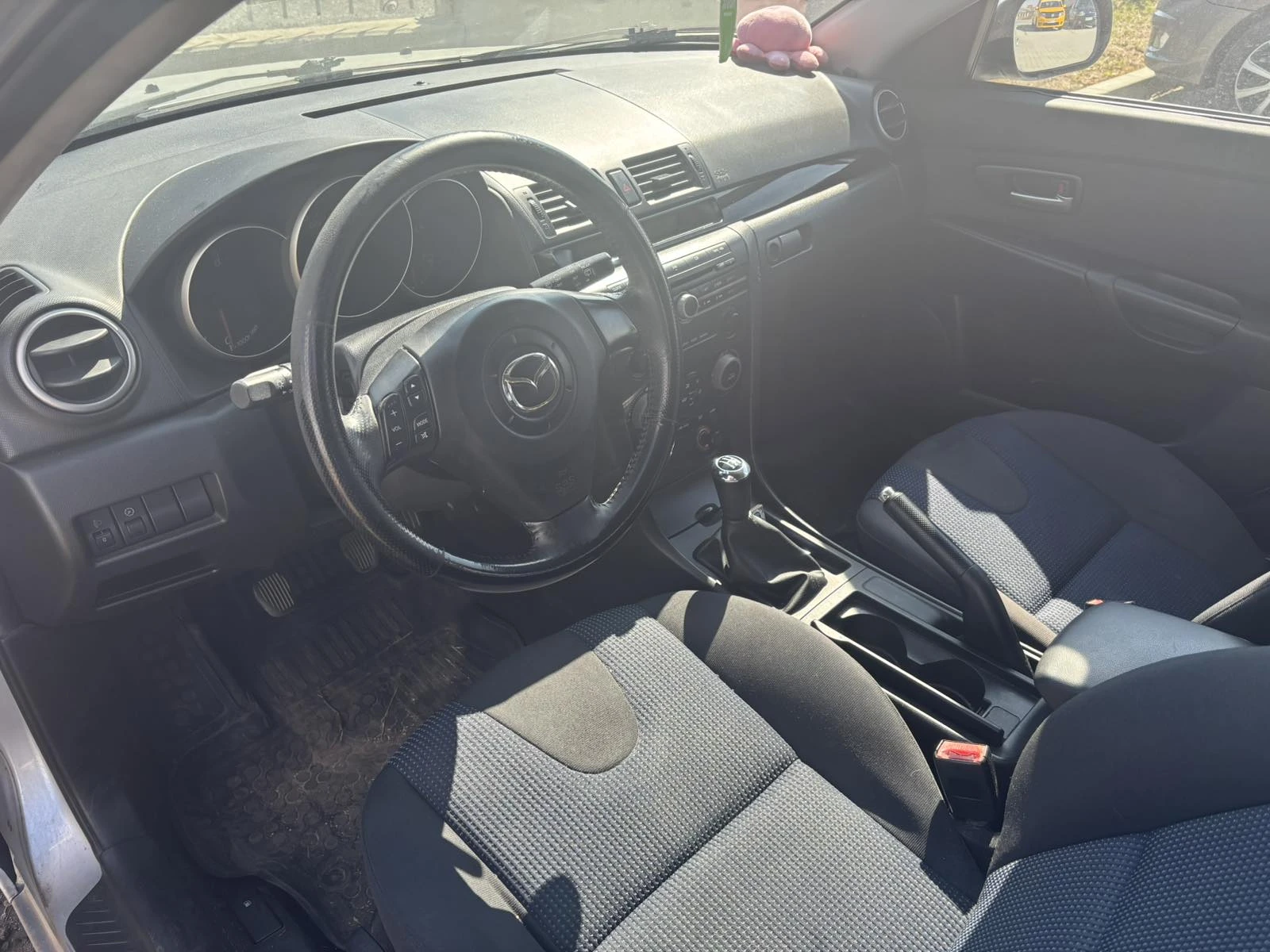 Mazda 3 1.6, снимка 9 - Автомобили и джипове - 56288793