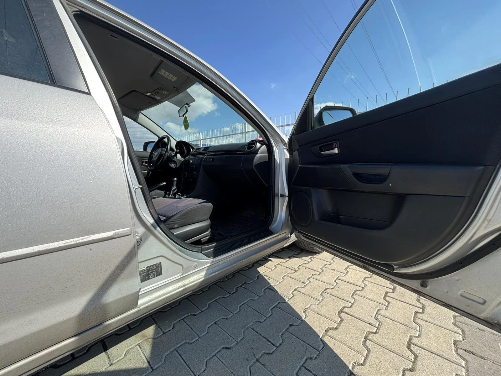 Mazda 3 1.6, снимка 7 - Автомобили и джипове - 56288793