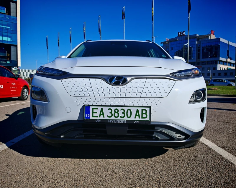 Hyundai Kona в Гаранция, Термопомпа, KRELL Premium Sound System, снимка 2 - Автомобили и джипове - 47742299