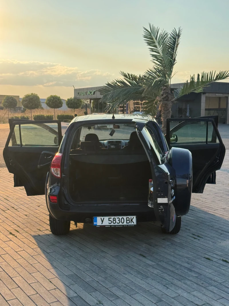 Toyota Rav4 2.2 D-CAT, снимка 5 - Автомобили и джипове - 51267027