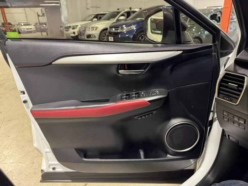 Lexus NX 300 ОБДУХВАНЕ* КАМЕРА* ПОДГРЕВ* ПАНОРАМА* ПЕРА, снимка 10 - Автомобили и джипове - 52407015