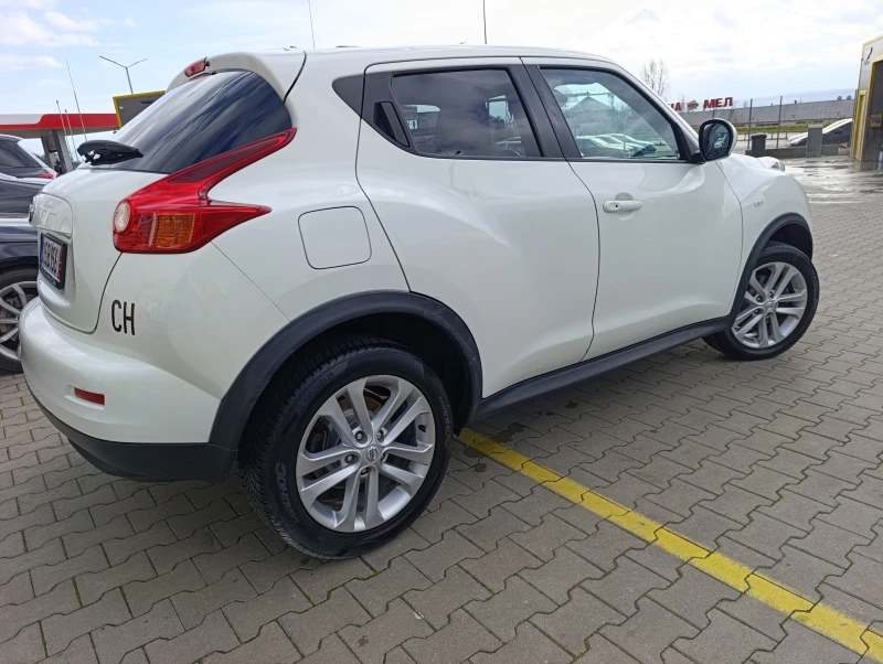 Nissan Juke 1.6 DIG-T tekna, снимка 2 - Автомобили и джипове - 53021600