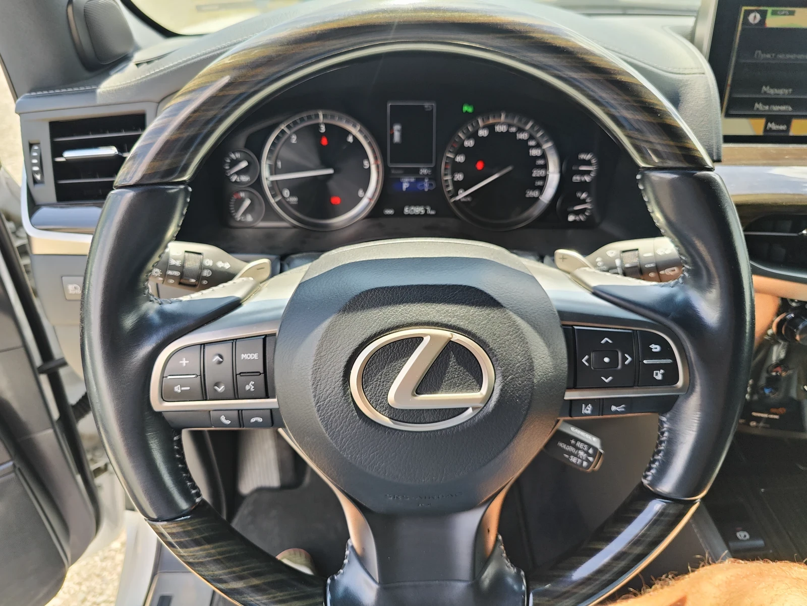 Lexus LX 450d LX 450 D Long - изображение 6