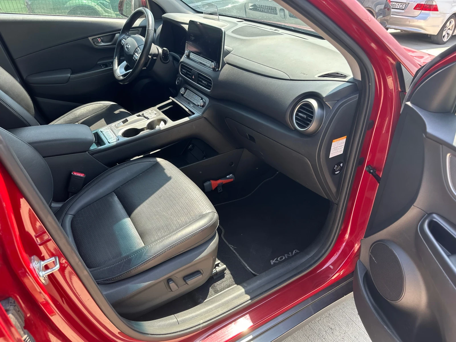 Hyundai Kona PREMIUM 64KWh/BLUELINK/HEADUP/DISSTR/KRELL - изображение 9