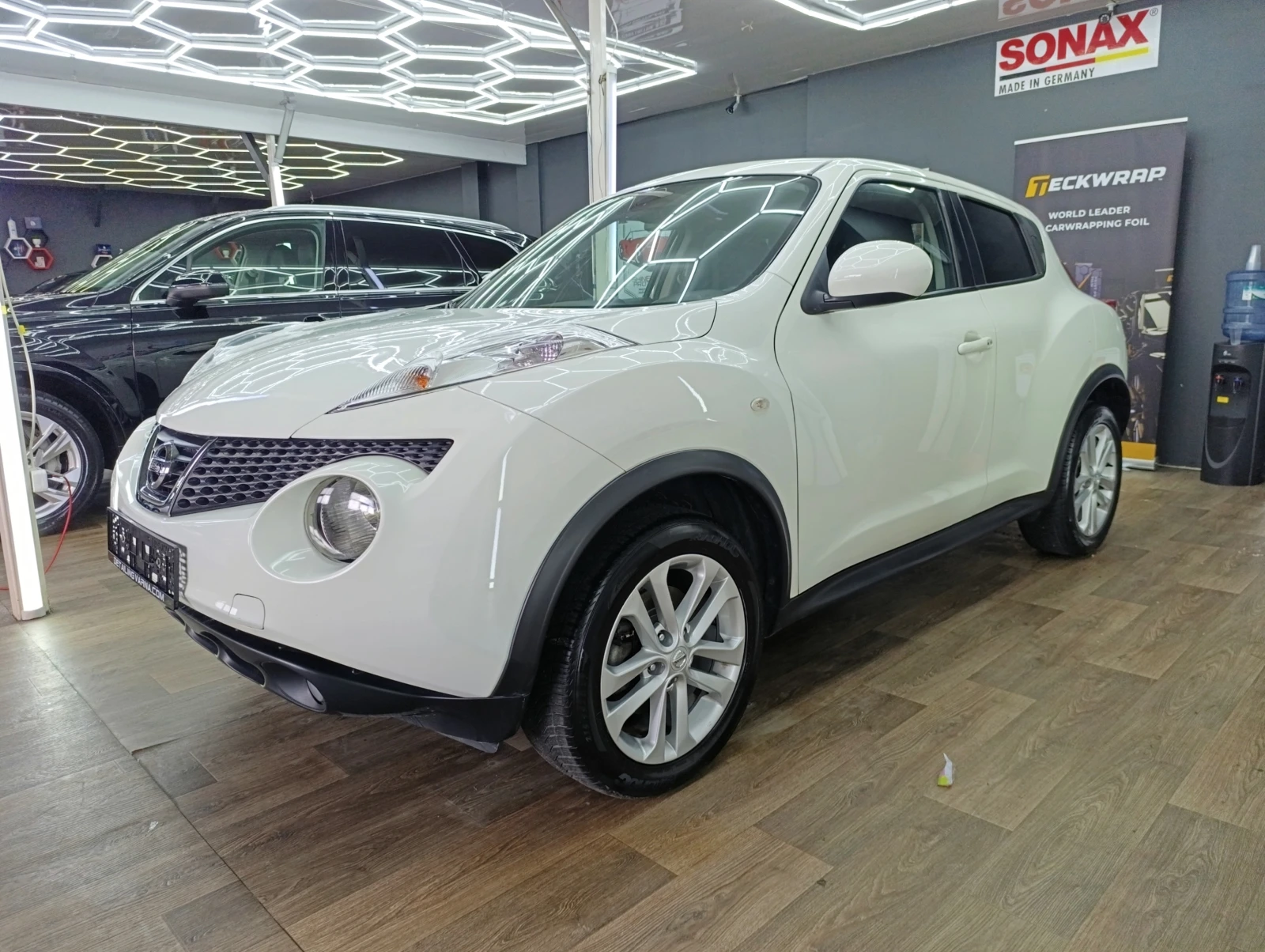 Nissan Juke 1.6 DIG-T tekna - изображение 4