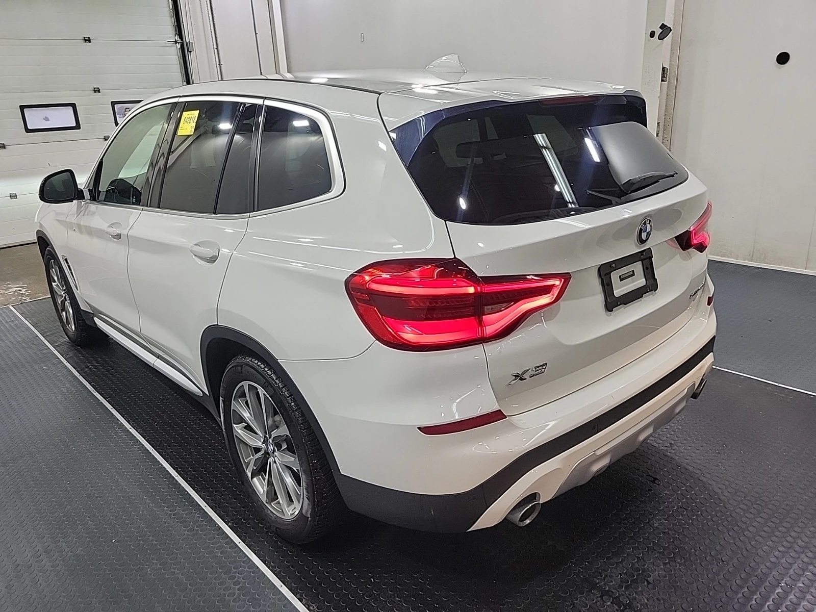 BMW X3 2.0 XDRIVE30I - изображение 2