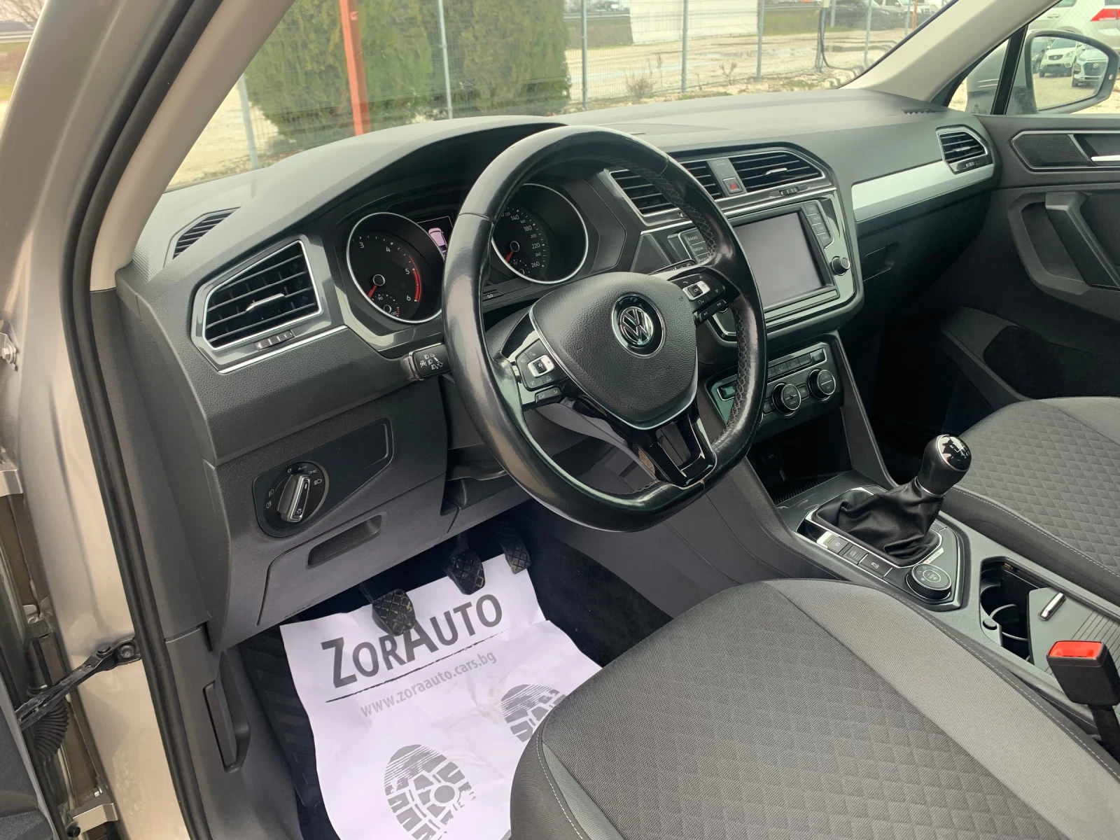 VW Tiguan 2.0TDI 4MOTION - изображение 7