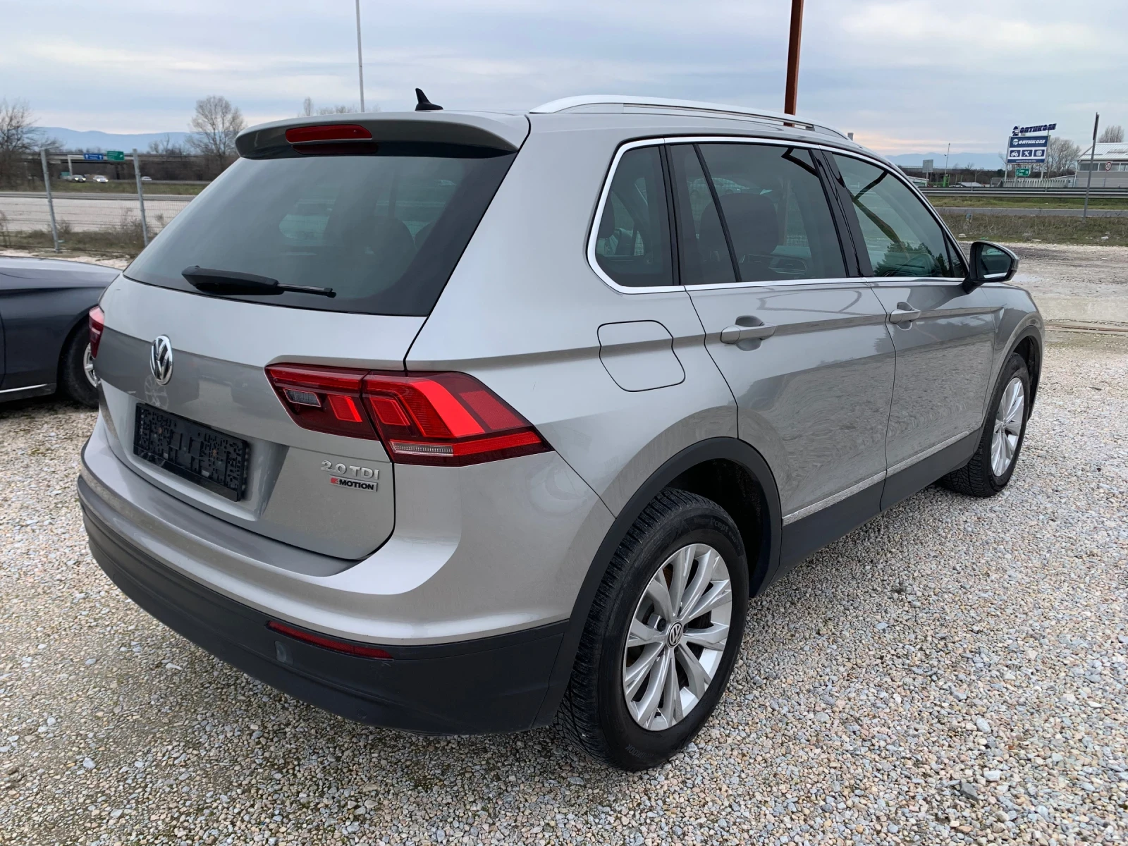 VW Tiguan 2.0TDI 4MOTION - изображение 4