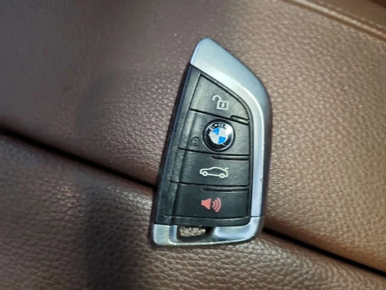 BMW X5 * XDRIVE35I * Кeyless * 360 * ПАНОРАМА * ПАМЕТ, снимка 9 - Автомобили и джипове - 54218159