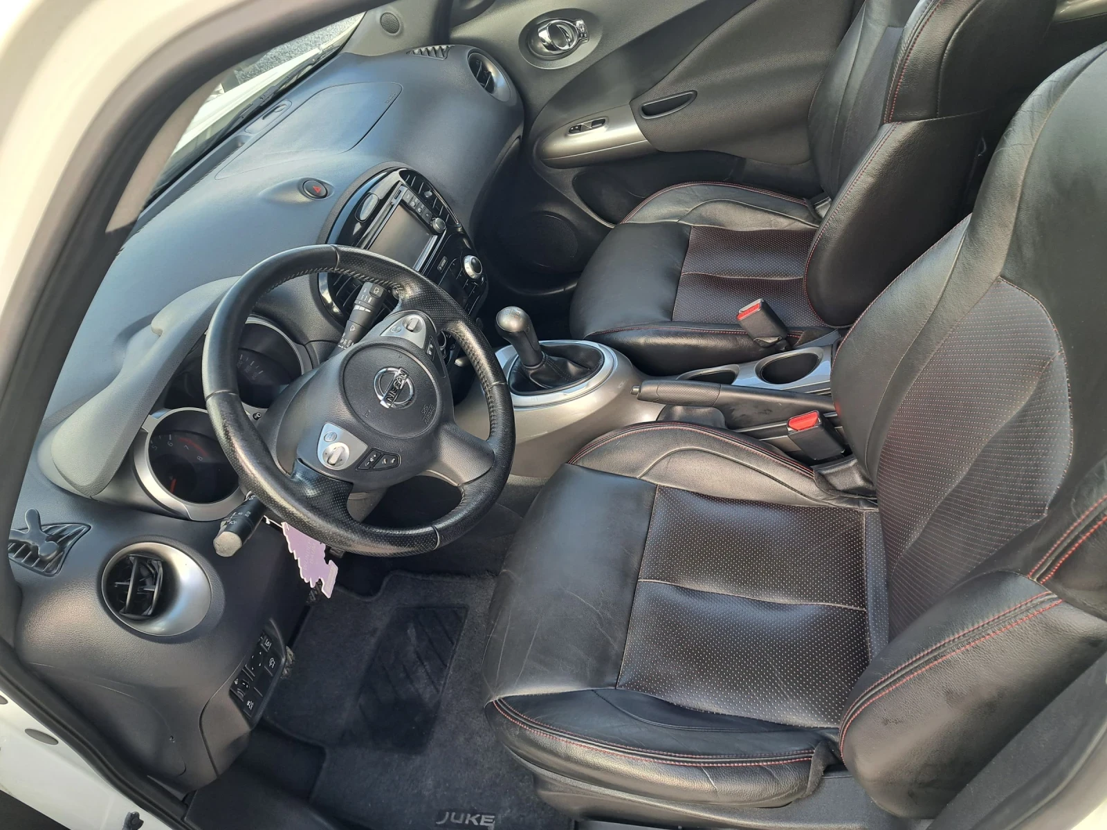 Nissan Juke 1.6 КОЖА/НАВИГАЦИЯ, снимка 9 - Автомобили и джипове - 54420120