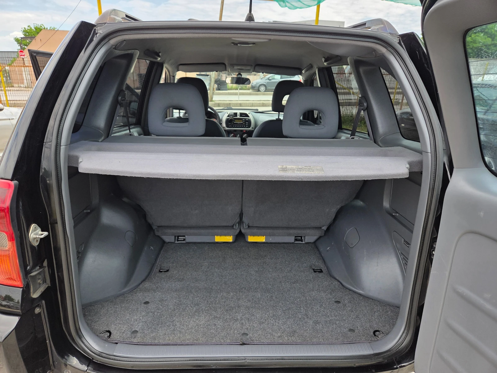 Toyota Rav4 2.0D4D 116k.c., снимка 14 - Автомобили и джипове - 54660057