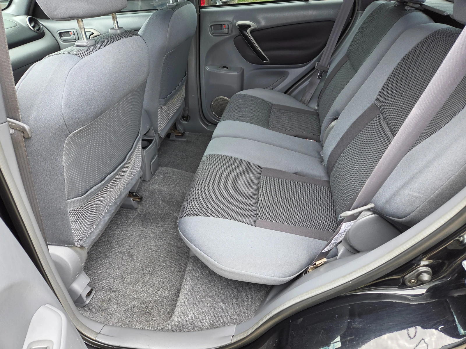 Toyota Rav4 2.0D4D 116k.c., снимка 12 - Автомобили и джипове - 54660057