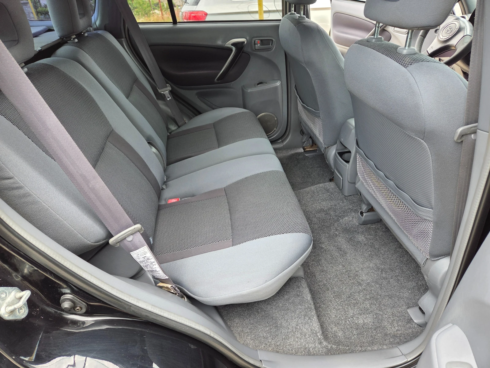 Toyota Rav4 2.0D4D 116k.c., снимка 11 - Автомобили и джипове - 54660057