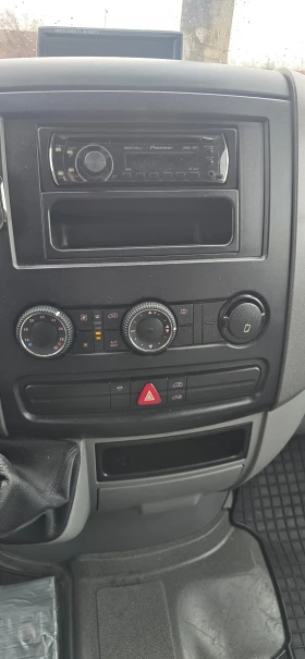 VW Crafter 2.5тди клима борд, снимка 15
