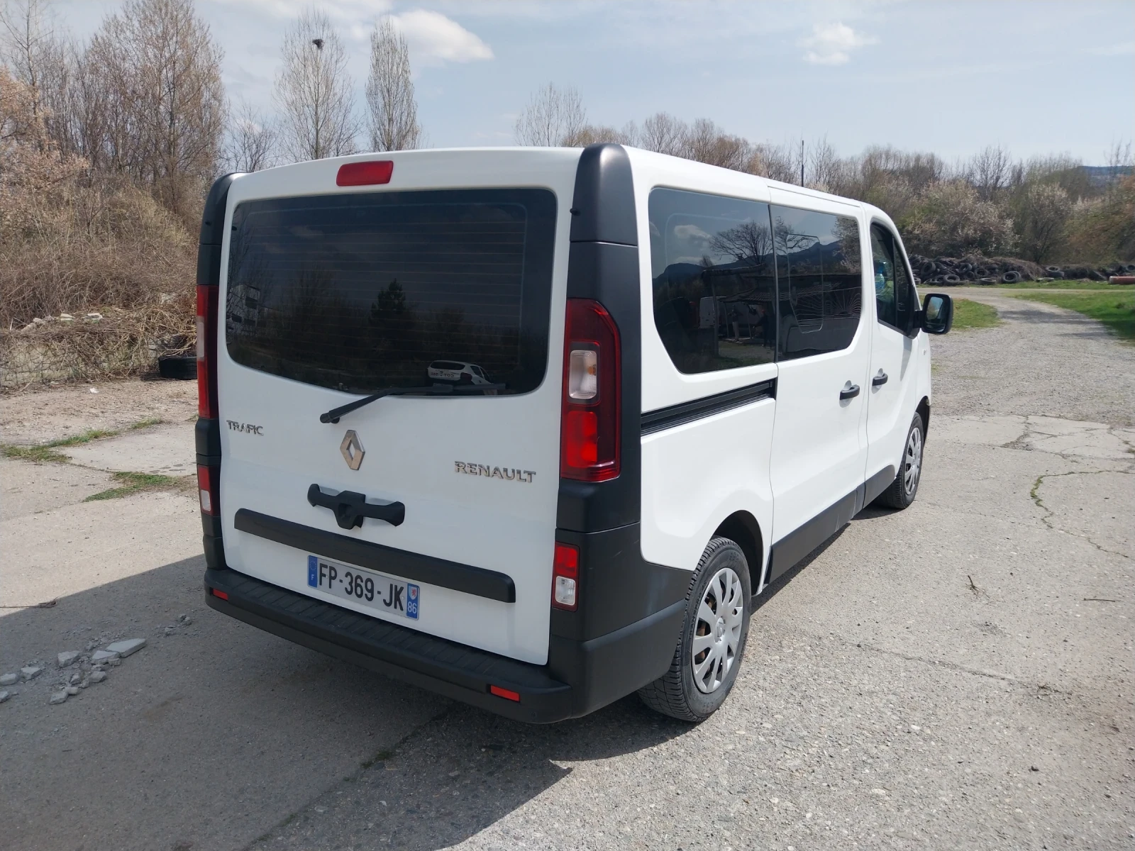 Renault Trafic 1.6DCI, снимка 4 - Бусове и автобуси - 54193684