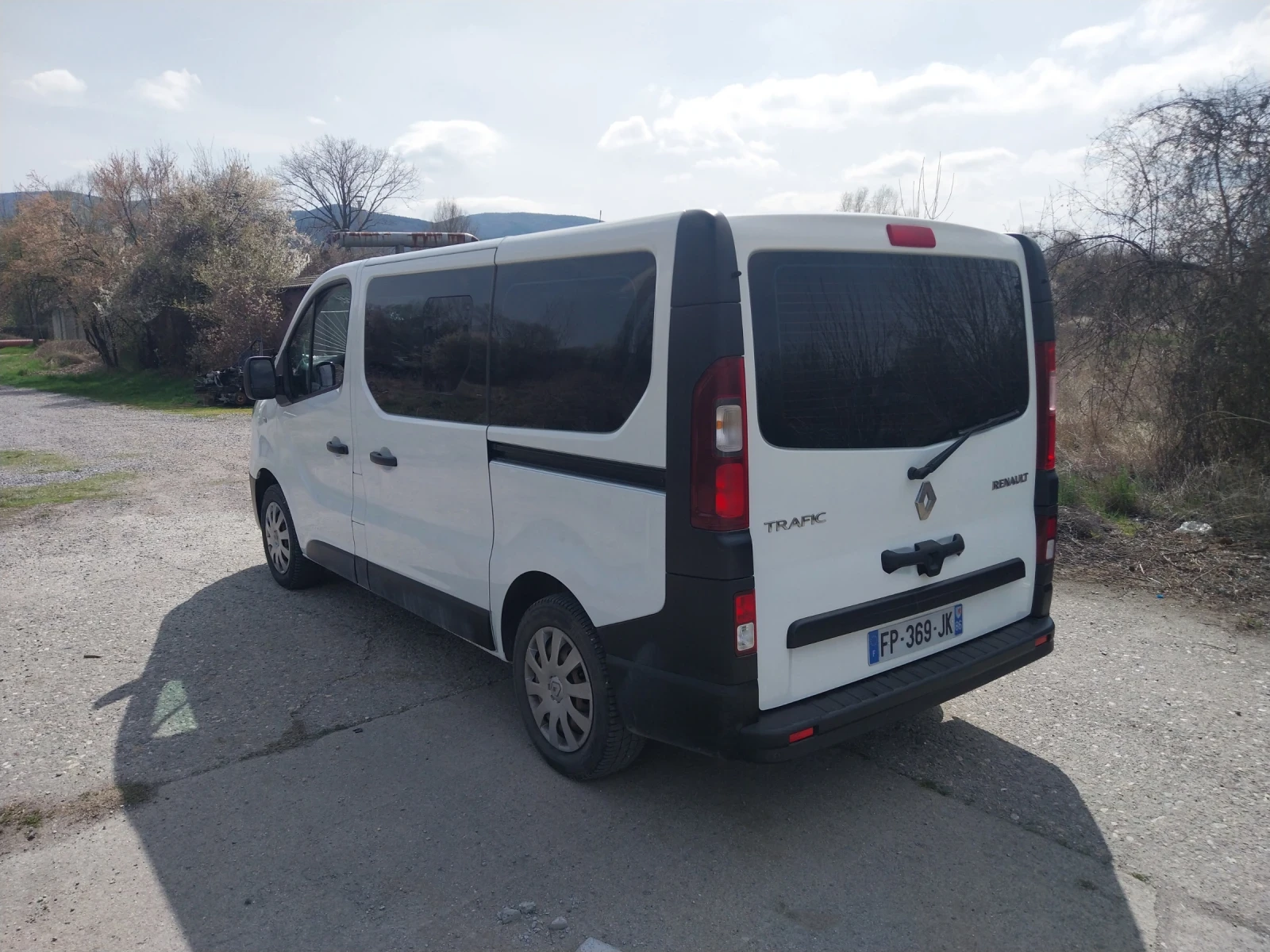 Renault Trafic 1.6DCI, снимка 6 - Бусове и автобуси - 54193684