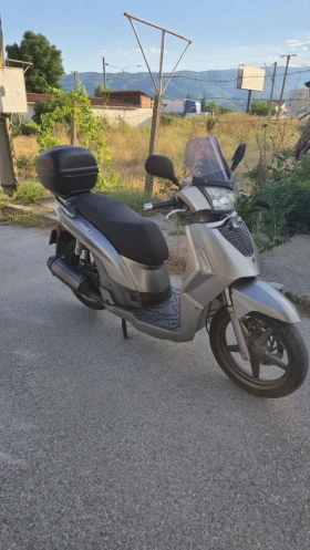 Kymco People 200i, снимка 16