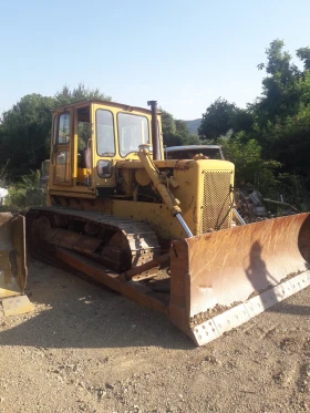      Cat D5