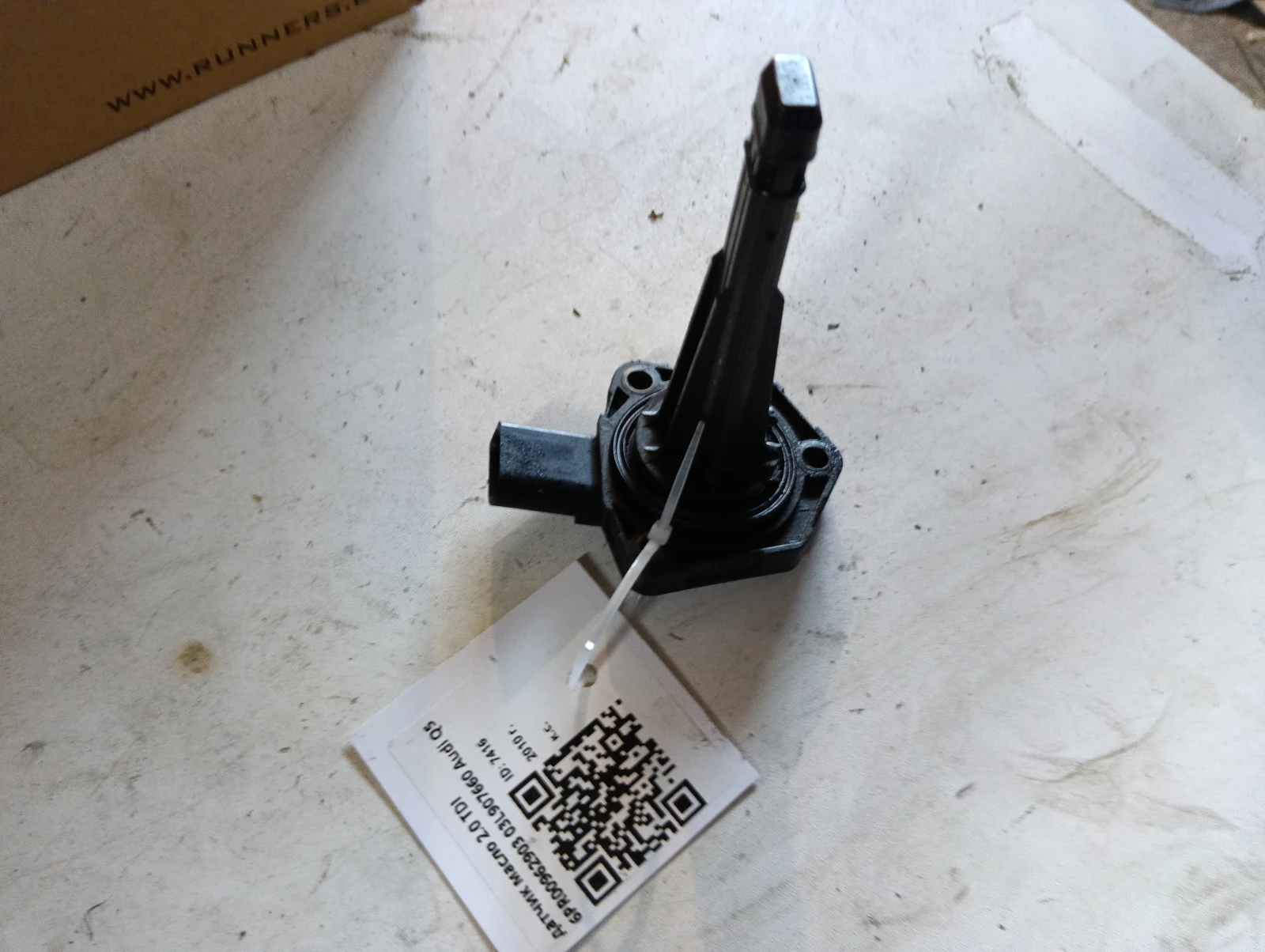 датчик масло 2.0 TDI 6PR00962903 03L907660 Audi Q5