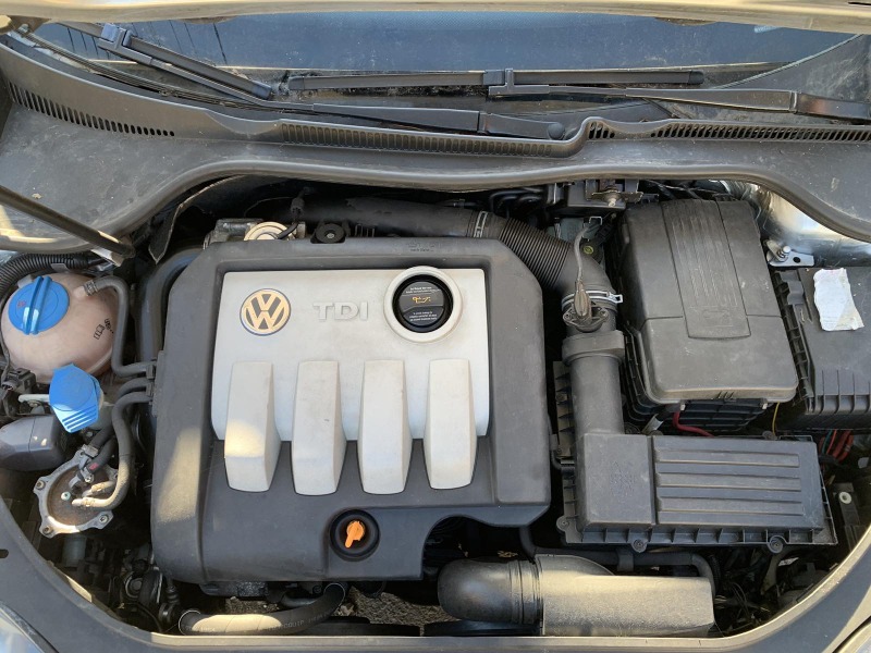 VW Golf, снимка 9 - Автомобили и джипове - 45698059