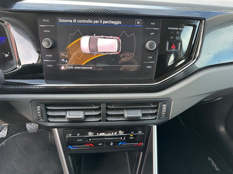 VW Polo TSI 95кс NEW MODEL FULL LED DISTRONIC, снимка 9 - Автомобили и джипове - 44798664