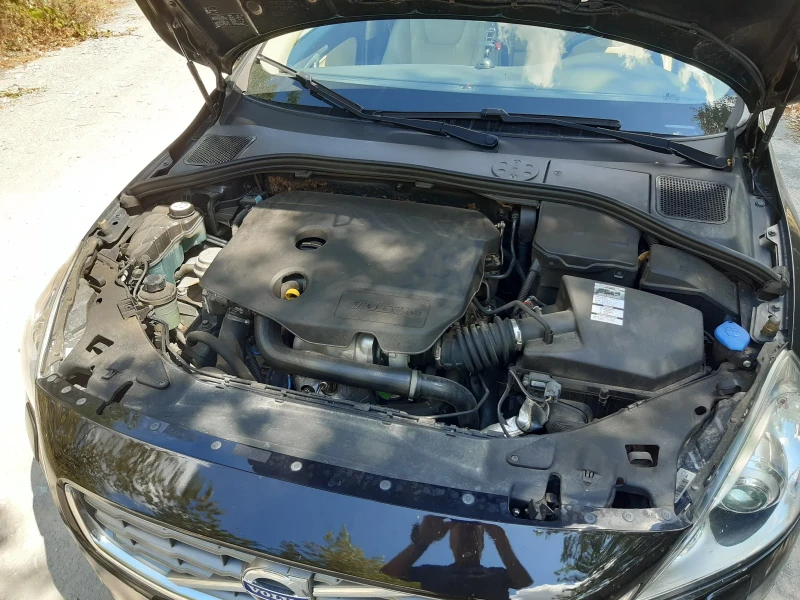 Volvo V60, снимка 7 - Автомобили и джипове - 52346260