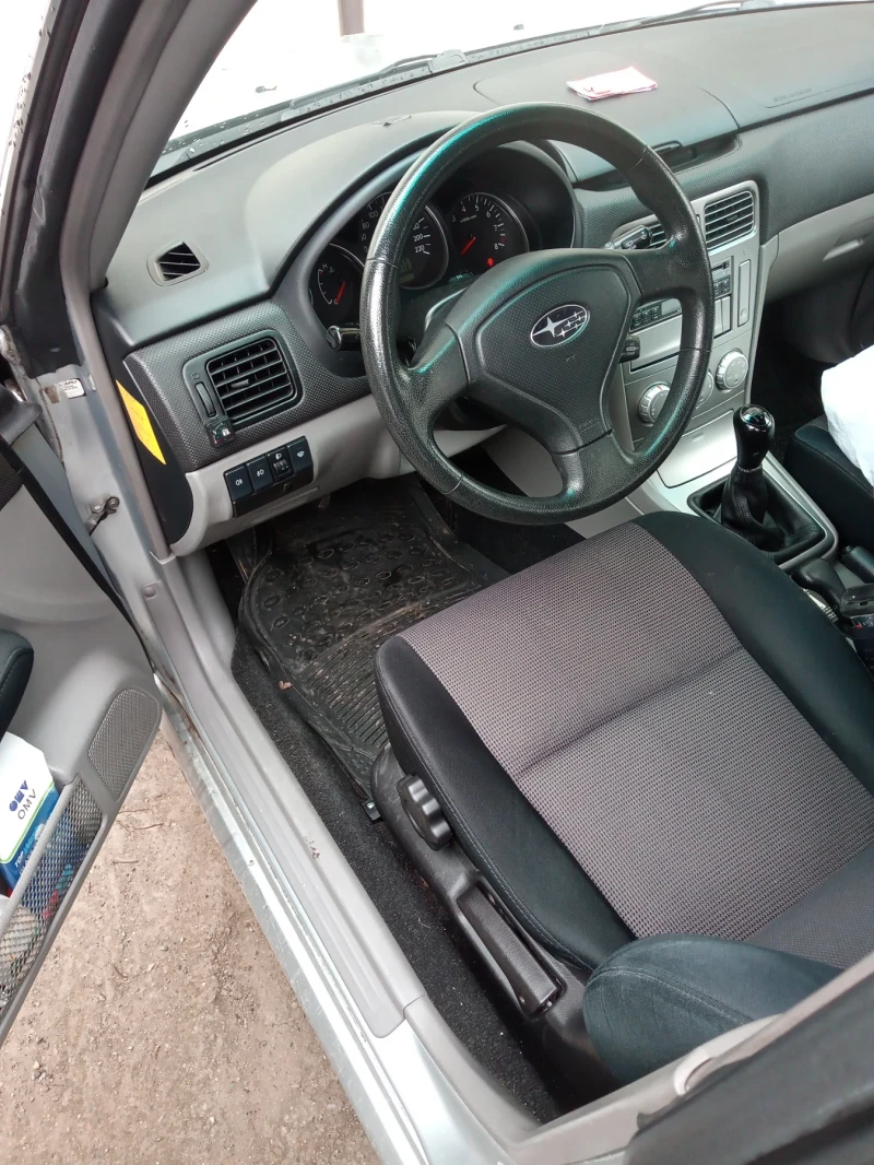 Subaru Forester Газ/Бензин Обслужен, снимка 3 - Автомобили и джипове - 52642010
