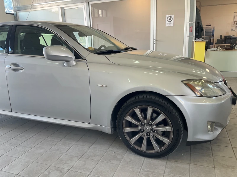 Lexus IS 220d  Business, снимка 4 - Автомобили и джипове - 52726397