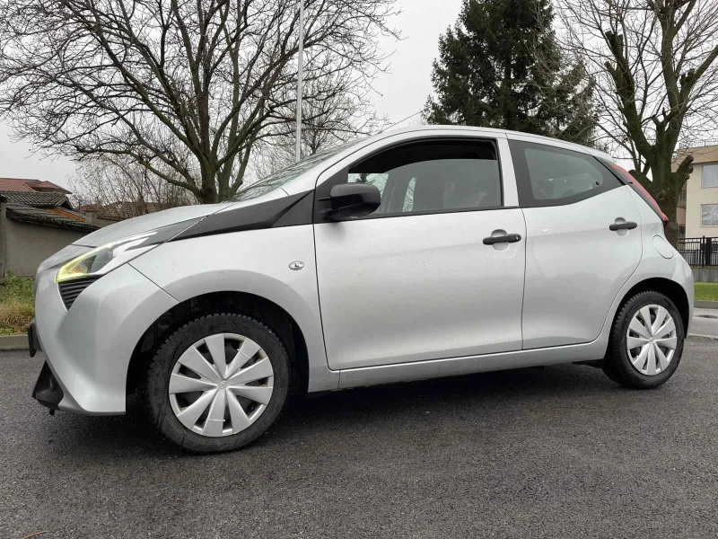 Toyota Aygo 1.0 VVTi 72 к.с , снимка 5 - Автомобили и джипове - 53221555