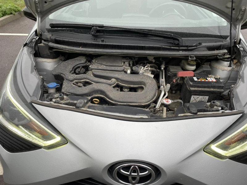 Toyota Aygo 1.0 VVTi 72 к.с , снимка 6 - Автомобили и джипове - 53221555
