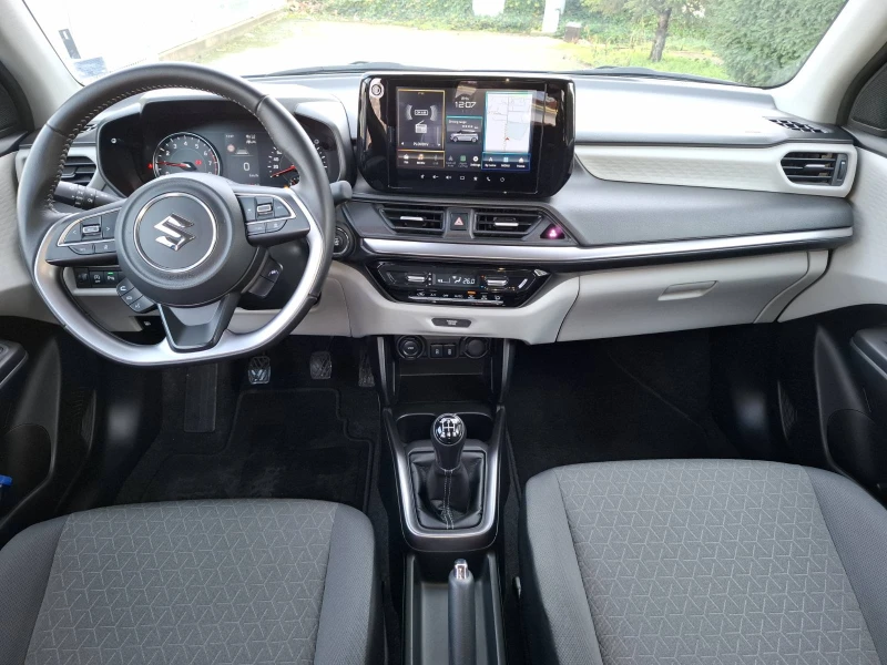Suzuki Swift GLX Hybrid 5МТ, снимка 5 - Автомобили и джипове - 53381063