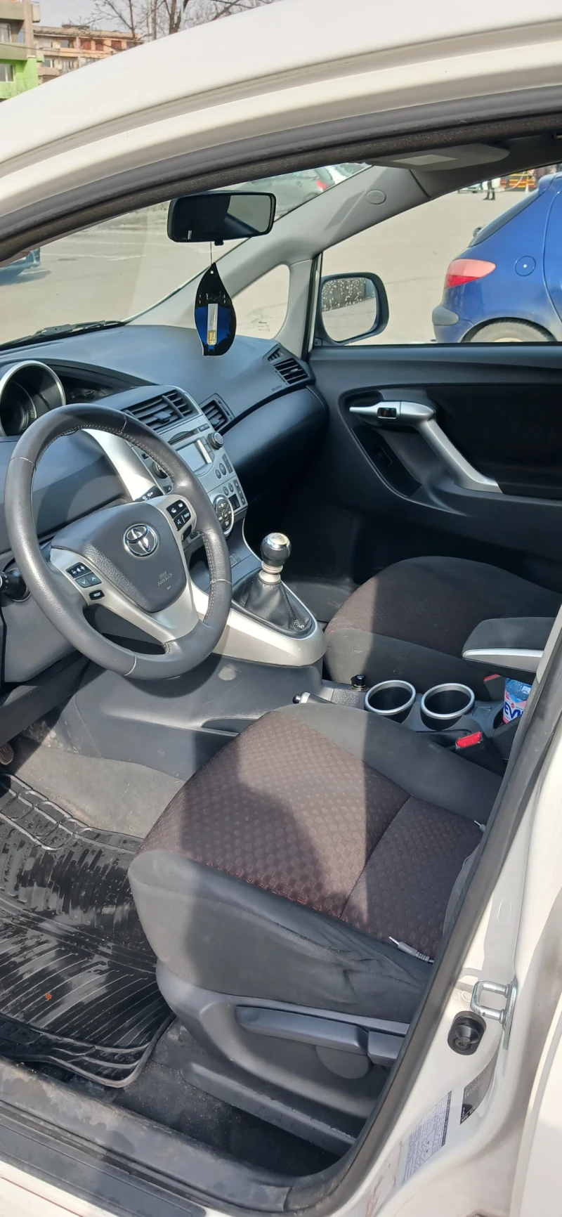 Toyota Verso, снимка 6 - Автомобили и джипове - 53415758