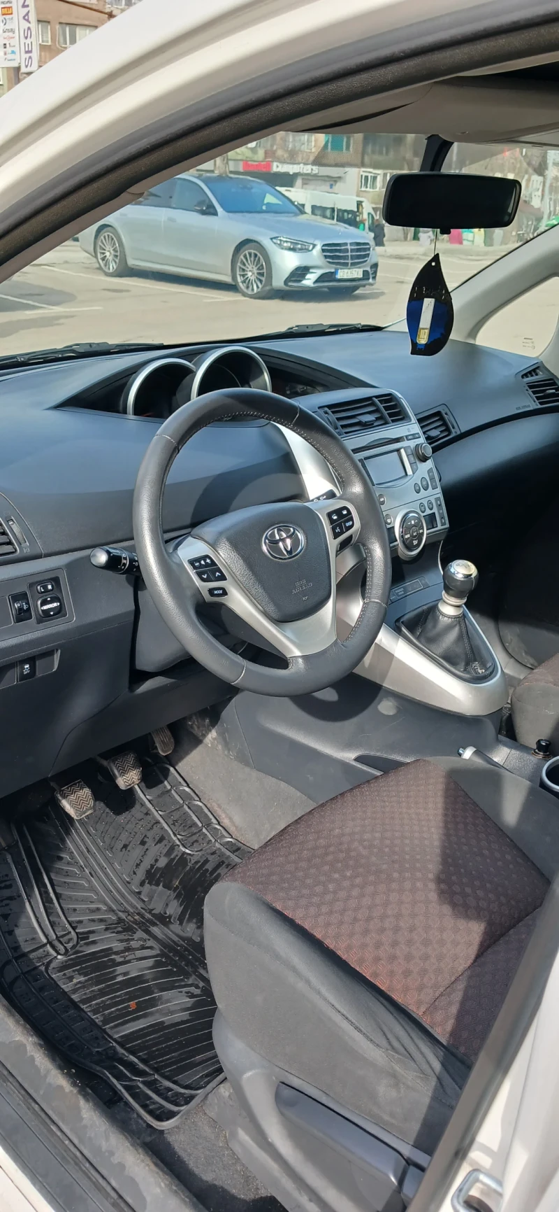 Toyota Verso, снимка 5 - Автомобили и джипове - 53415758