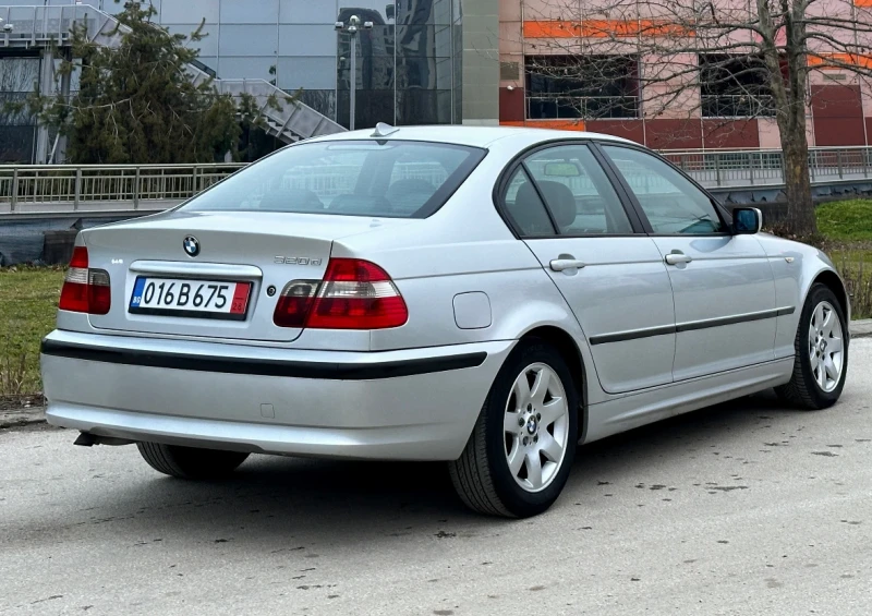 BMW 320 d FULL КОЖА/CARBON/ИСТОРИЯ, снимка 3 - Автомобили и джипове - 53447269