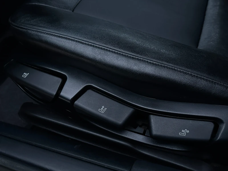 BMW 320 d FULL КОЖА/CARBON/ИСТОРИЯ, снимка 13 - Автомобили и джипове - 53447269