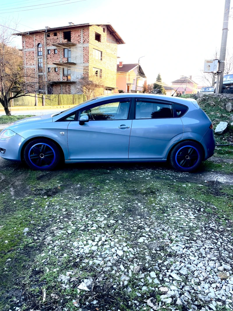Seat Leon 2.0D 140 k.c Sport, снимка 15 - Автомобили и джипове - 53526687