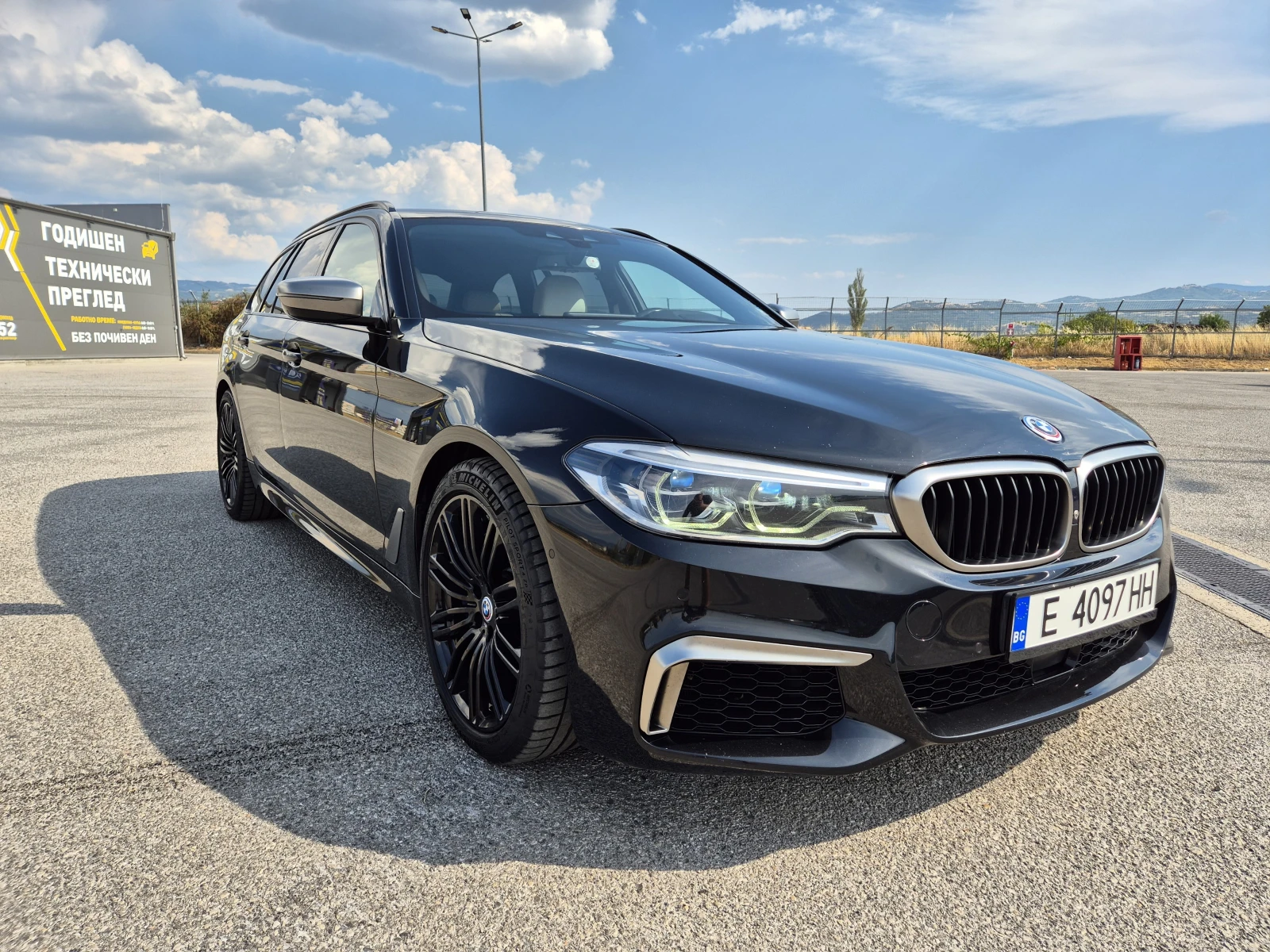 BMW 550 M550d xDrive - изображение 3