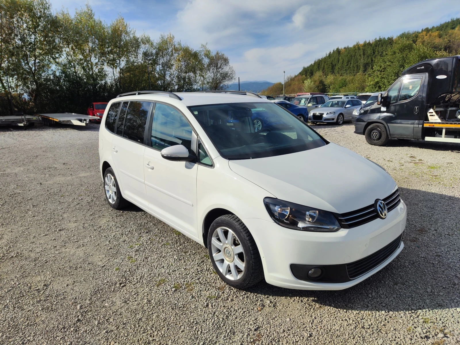 VW Touran 1.6TDI AUTOMATIC  - изображение 4