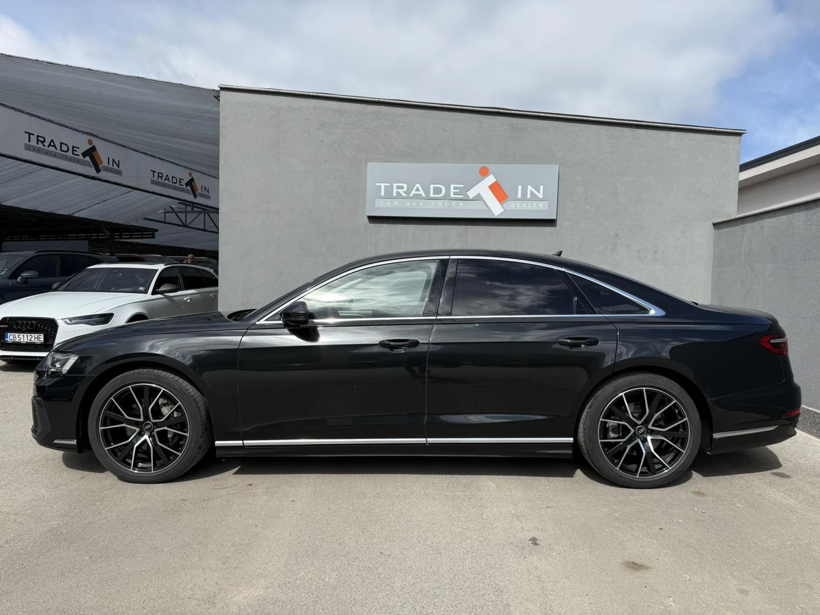 Audi A8 50TDI V6 - изображение 7