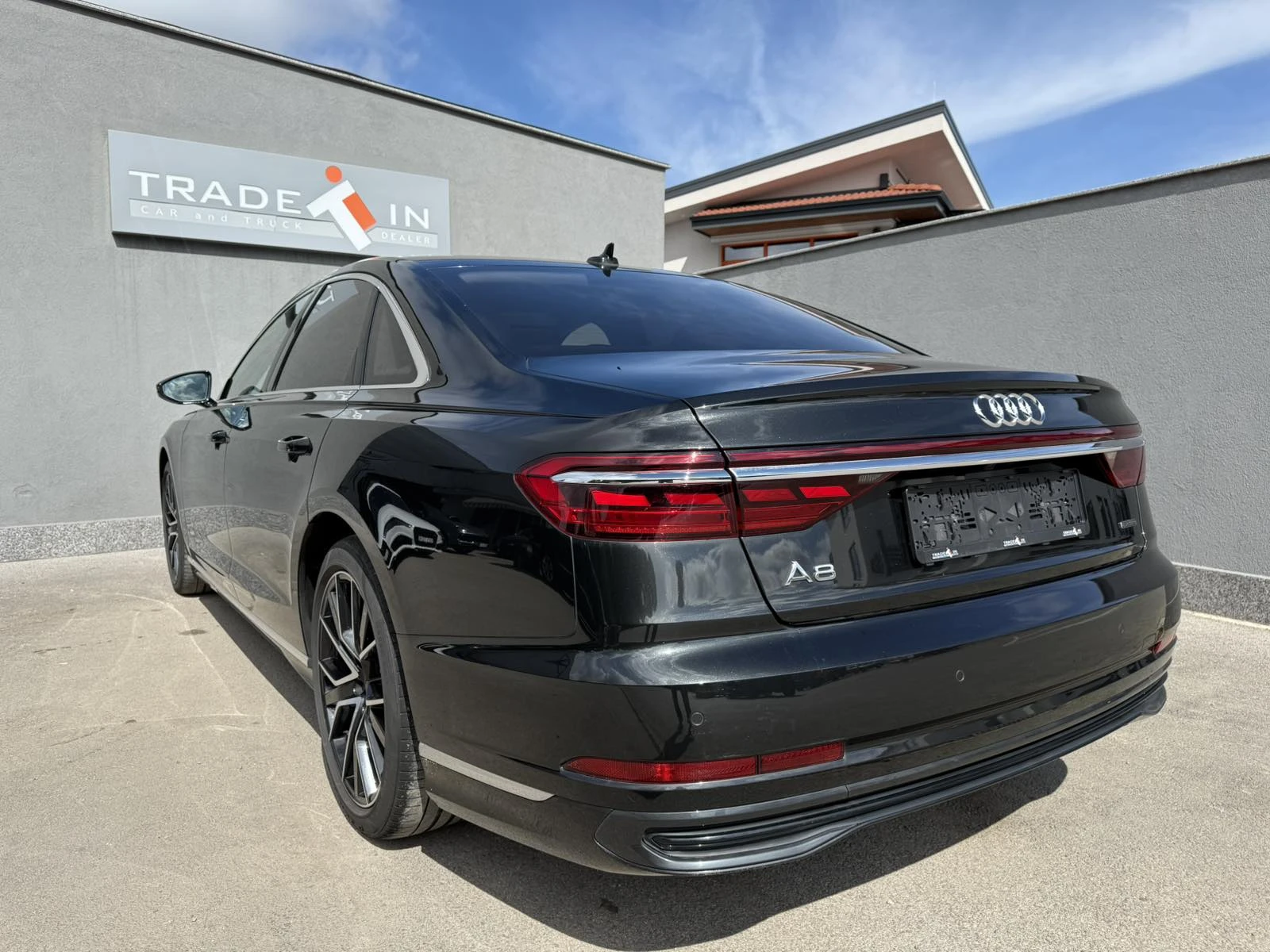 Audi A8 50TDI V6 - изображение 6