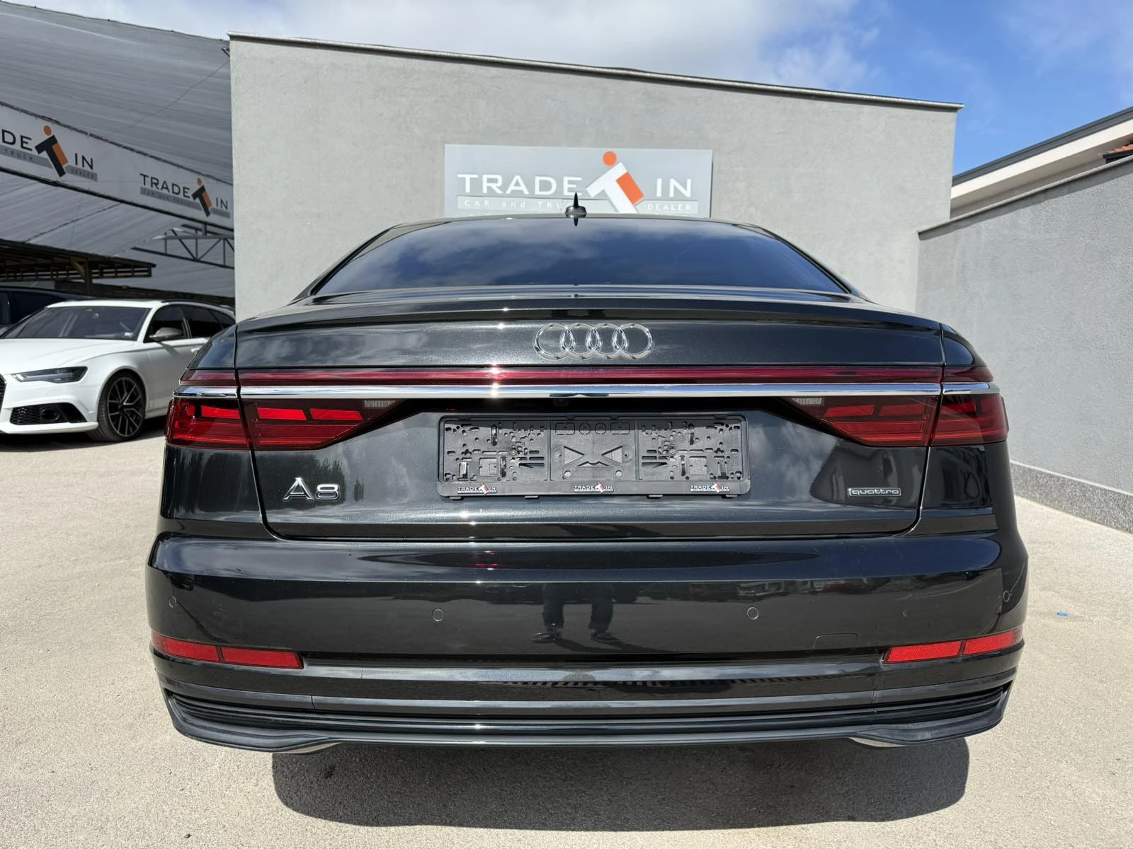 Audi A8 50TDI V6 - изображение 5