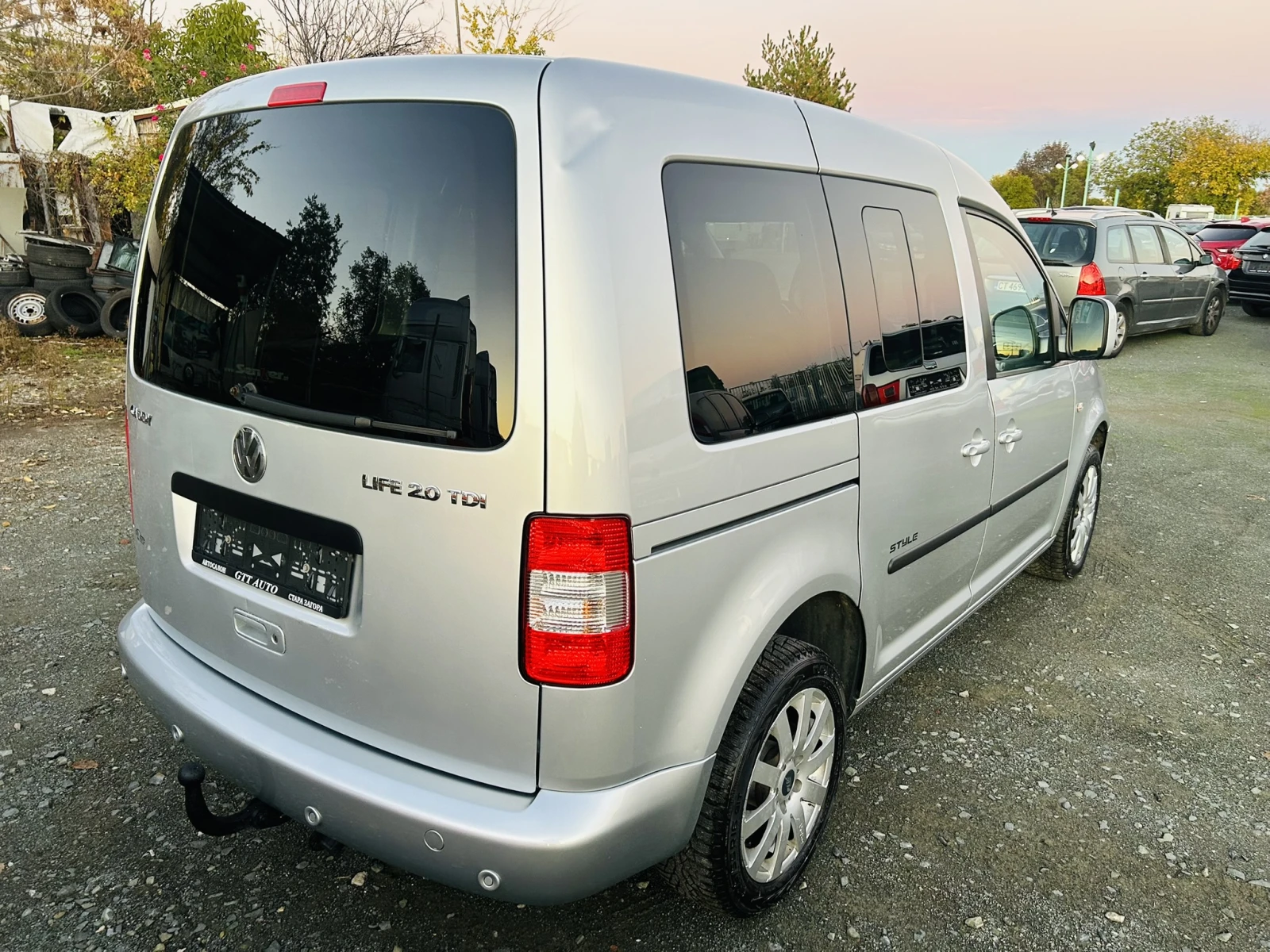 VW Caddy 2.0TDI* STYLE* 6+ 1* TOP* UNIKAT | Mobile.bg — изображение 5